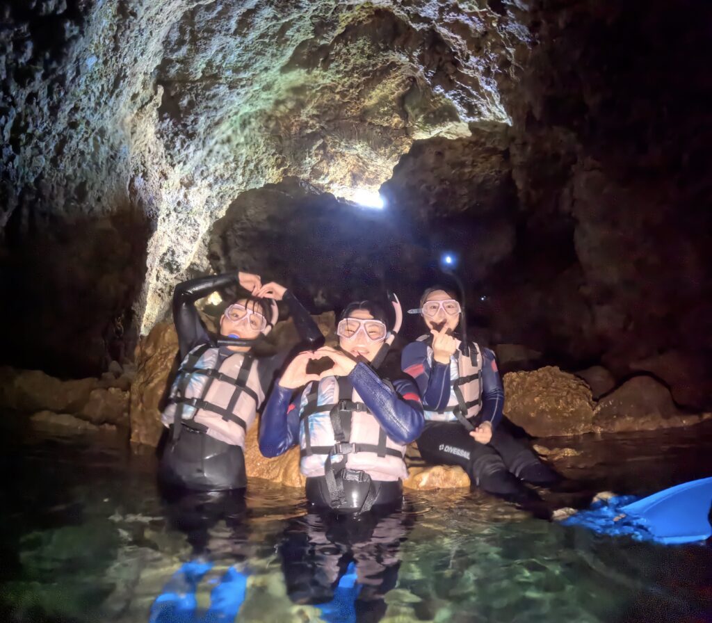 沖繩旅遊 藍洞 中文教練